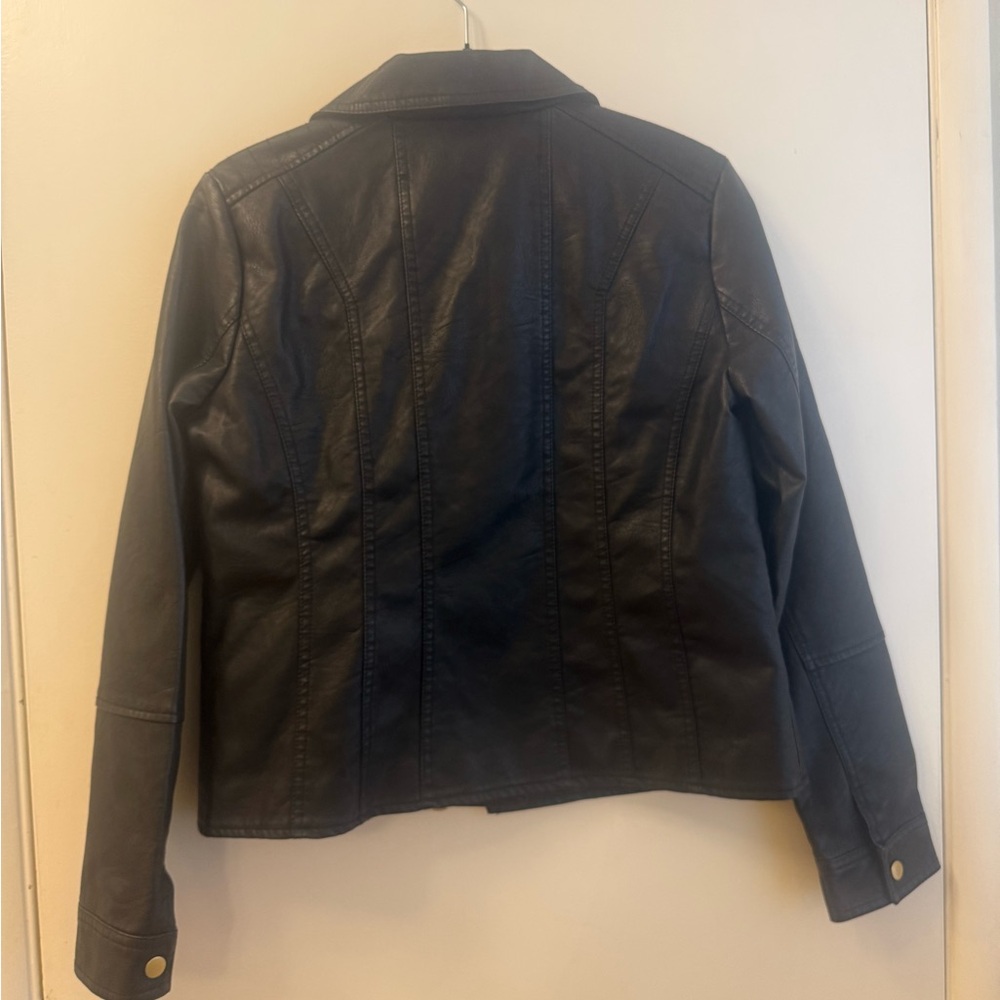 Baccini Black Faux Leather Jacket Petite Medium - Picture 2 of 10